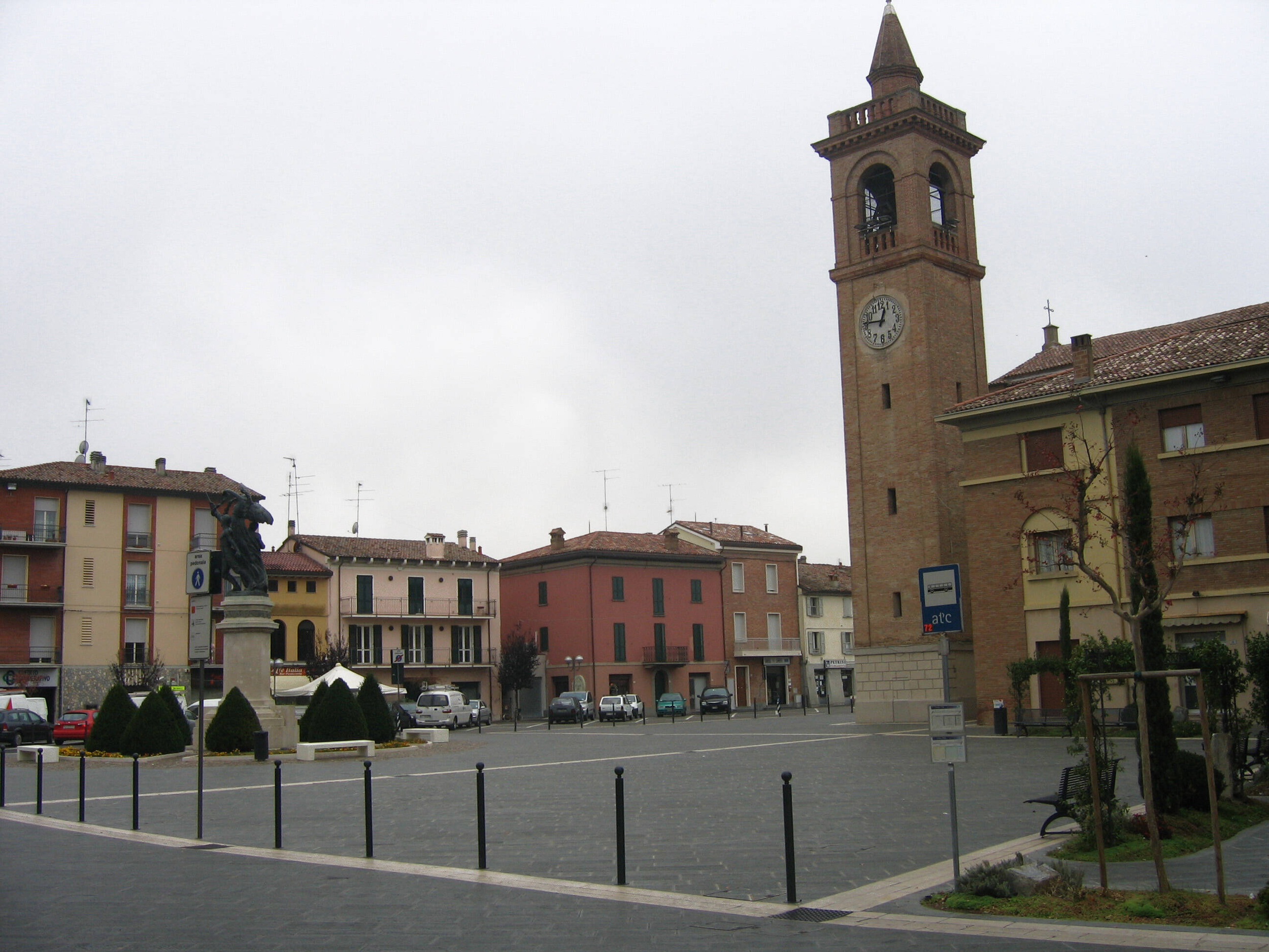 Piazza Foresti