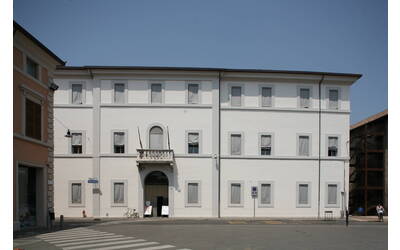 Facciata della biblioteca Fabrizio Trisi