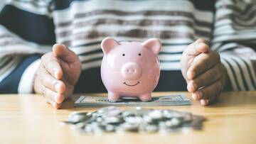 Immagine: Contributo - risparmio - soldi