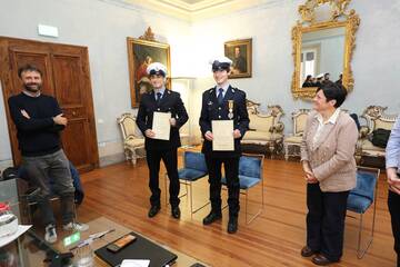 Ricevuti in rocca i due agenti che hanno scongiurato un tentativo di suicidio