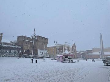 Neve: il 7 gennaio scuole superiori chiuse; aperti nidi, materne, elementari e medie